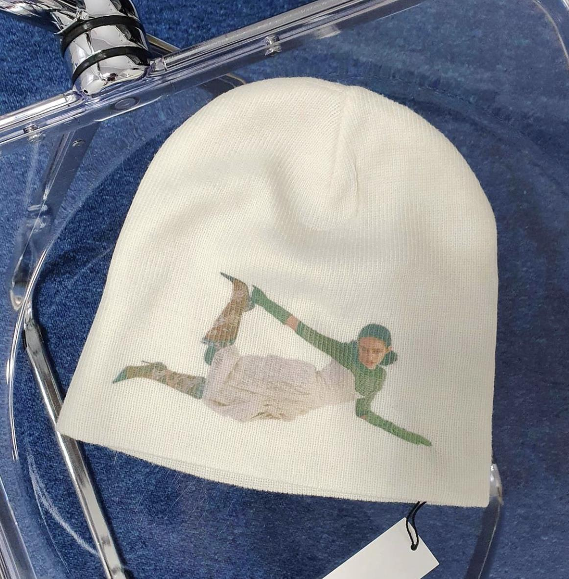 Posing Woman Beanie - ASRO