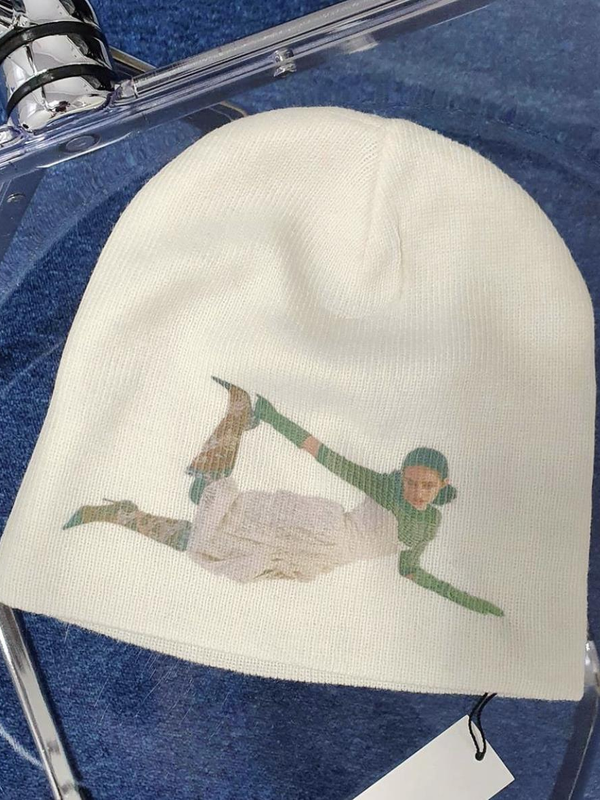 Posing Woman Beanie - ASRO