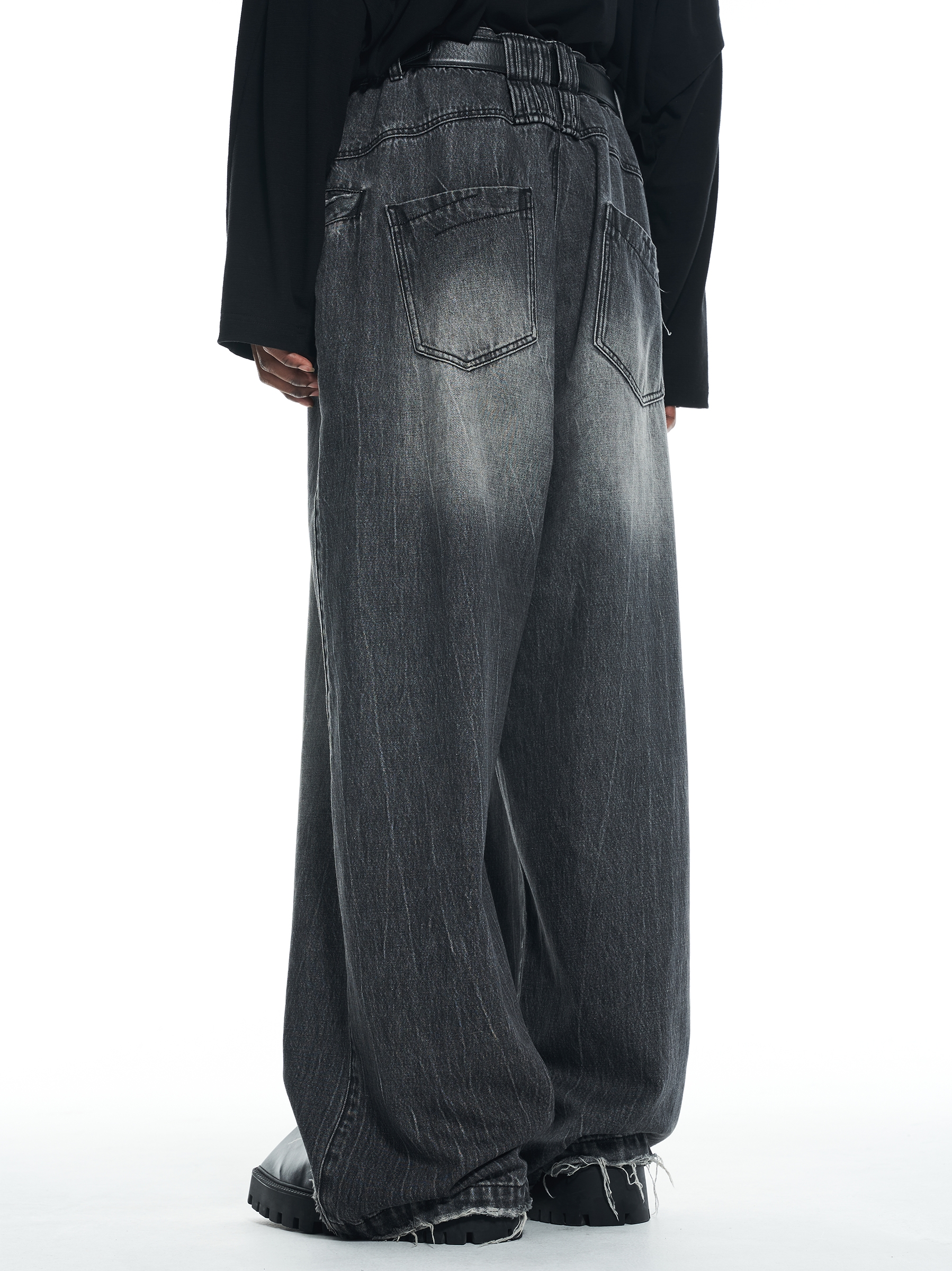 Oversized Washed Jeans